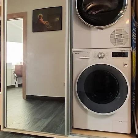 Modern With Mountain View - Апартаменты