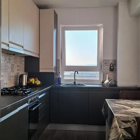 Modern With Mountain View - Апартаменты *