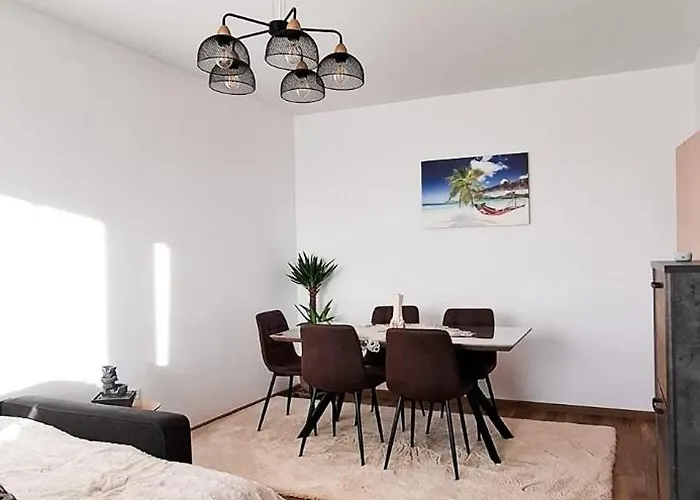 Апартаменты Modern With Mountain View - Брашов