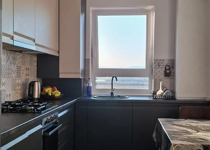 Modern With Mountain View - Апартаменты *